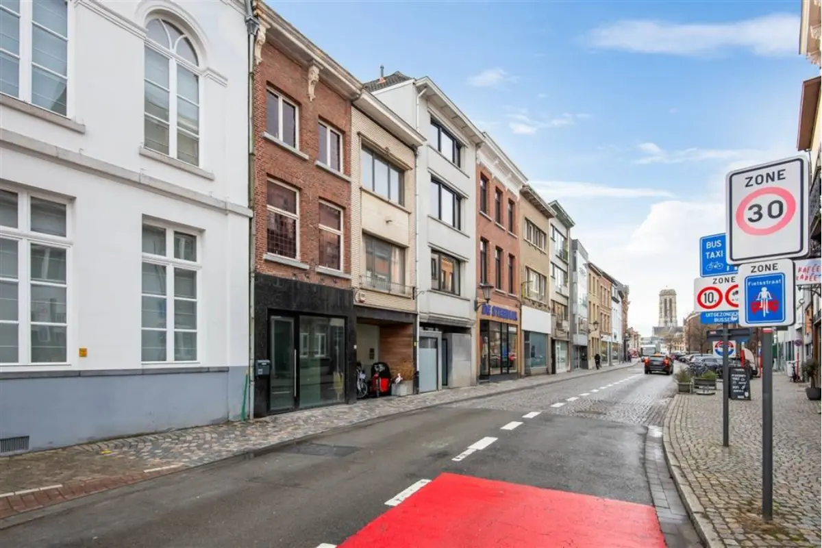 Huis te  koop in Mechelen 2800 245000.00€ 3 slaapkamers 83.00m² - Zoekertje 665662