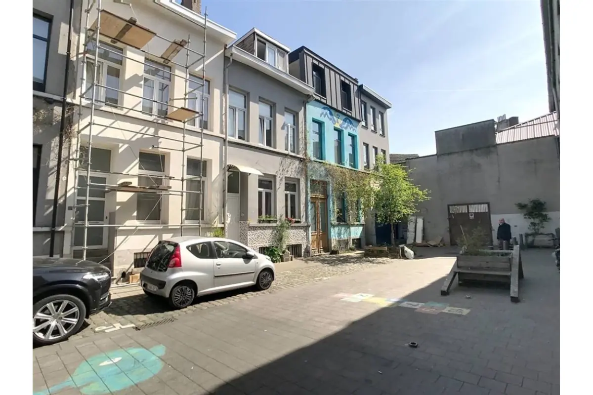 Huis te  koop in Antwerpen 2060 275000.00€ 4 slaapkamers 144.00m² - Zoekertje 666053