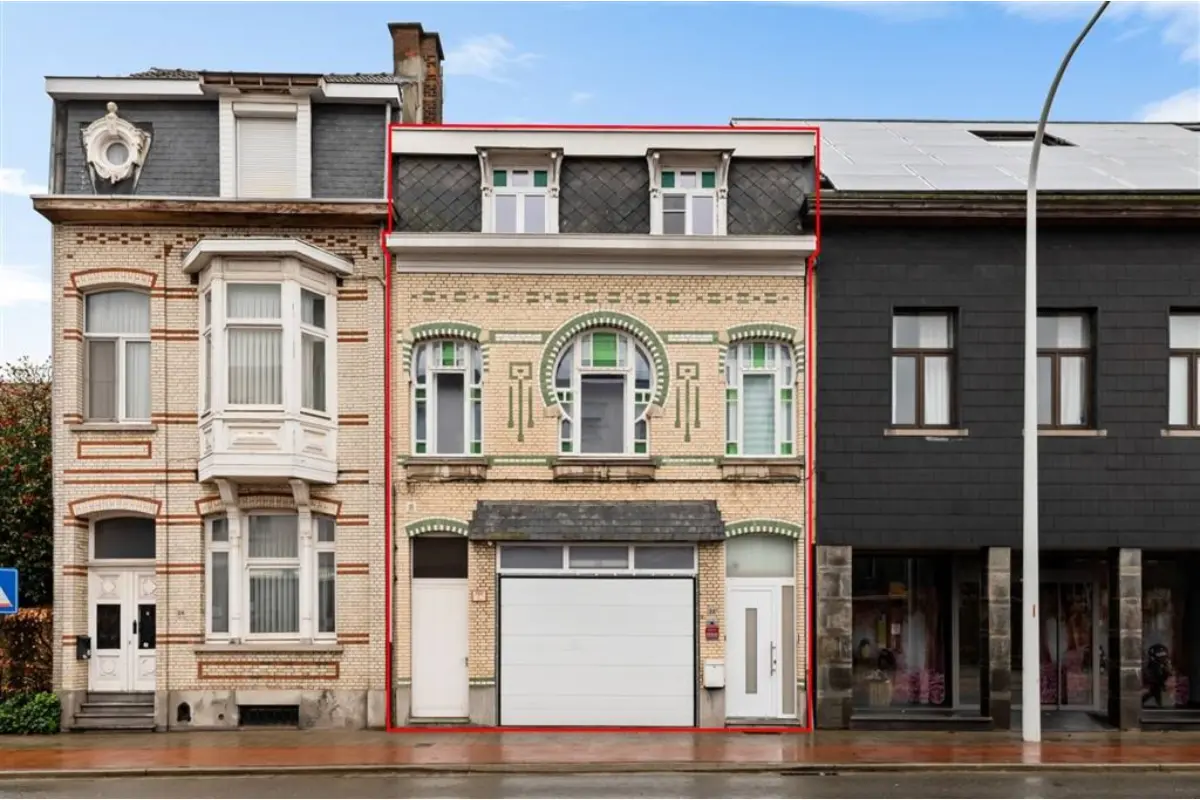 Herenhuis te  koop in Hemiksem 2620 575000.00€ 4 slaapkamers 285.00m² - Zoekertje 666038