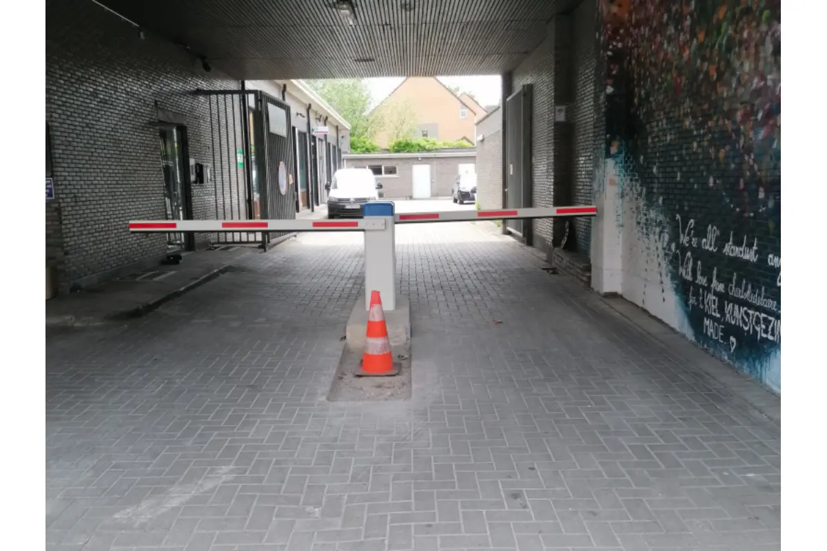 Parking te  huur in Antwerpen 2020 60.00€  slaapkamers m² - Zoekertje 666736