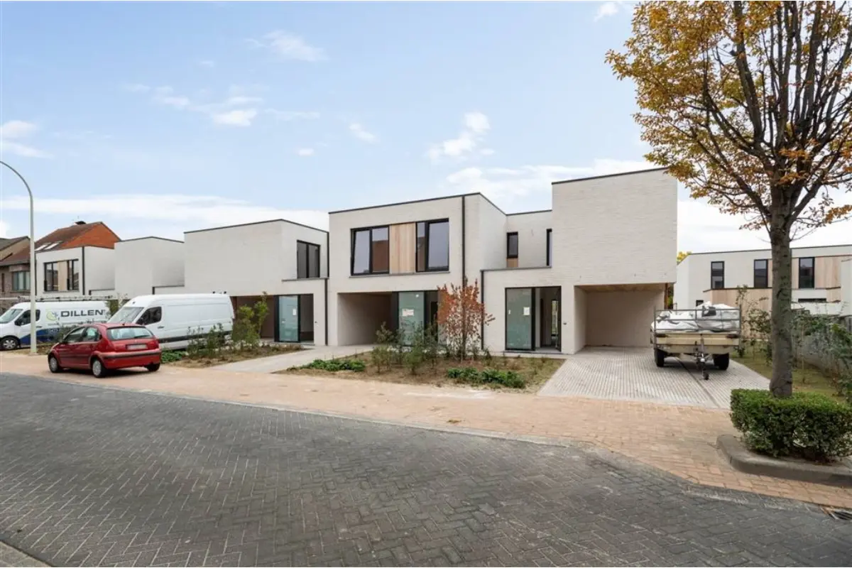 Huis te  huur in Burcht 2070 1795.00€ 3 slaapkamers 141.50m² - Zoekertje 667020