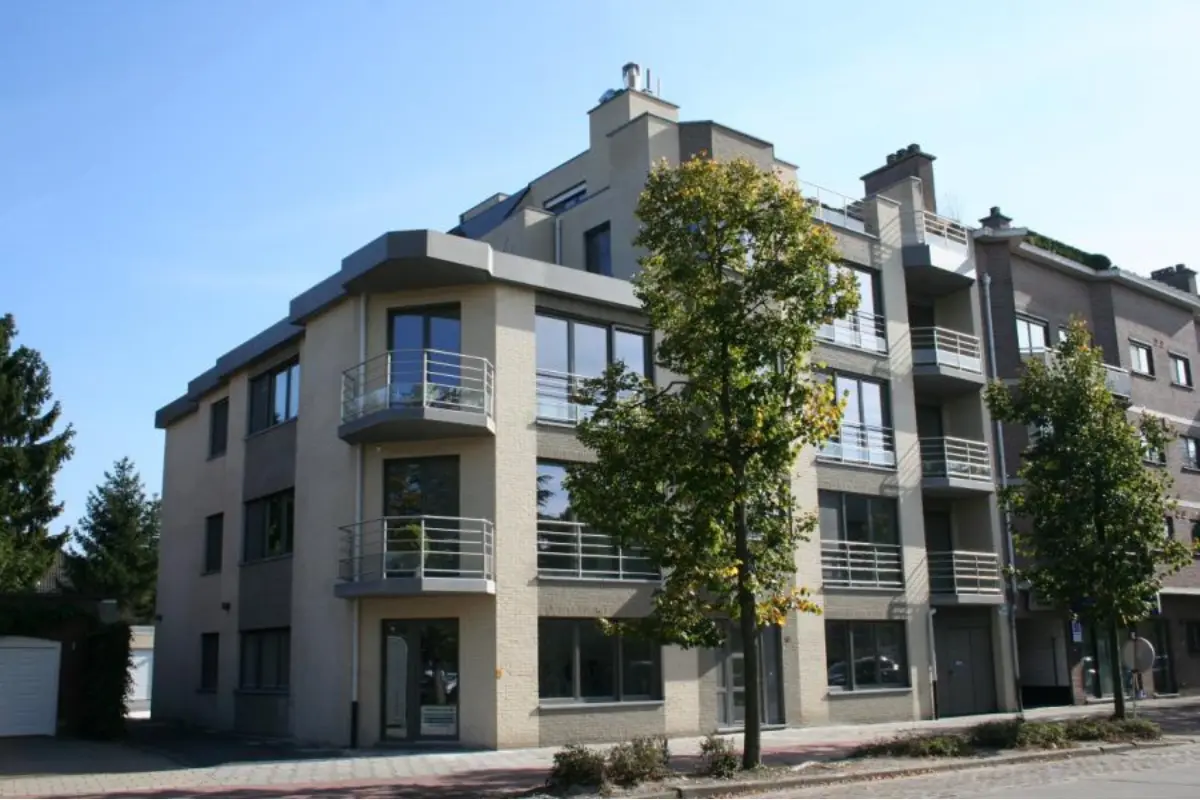 Parking & garage te  huur in Brasschaat 2930 135.00€  slaapkamers m² - Zoekertje 667898
