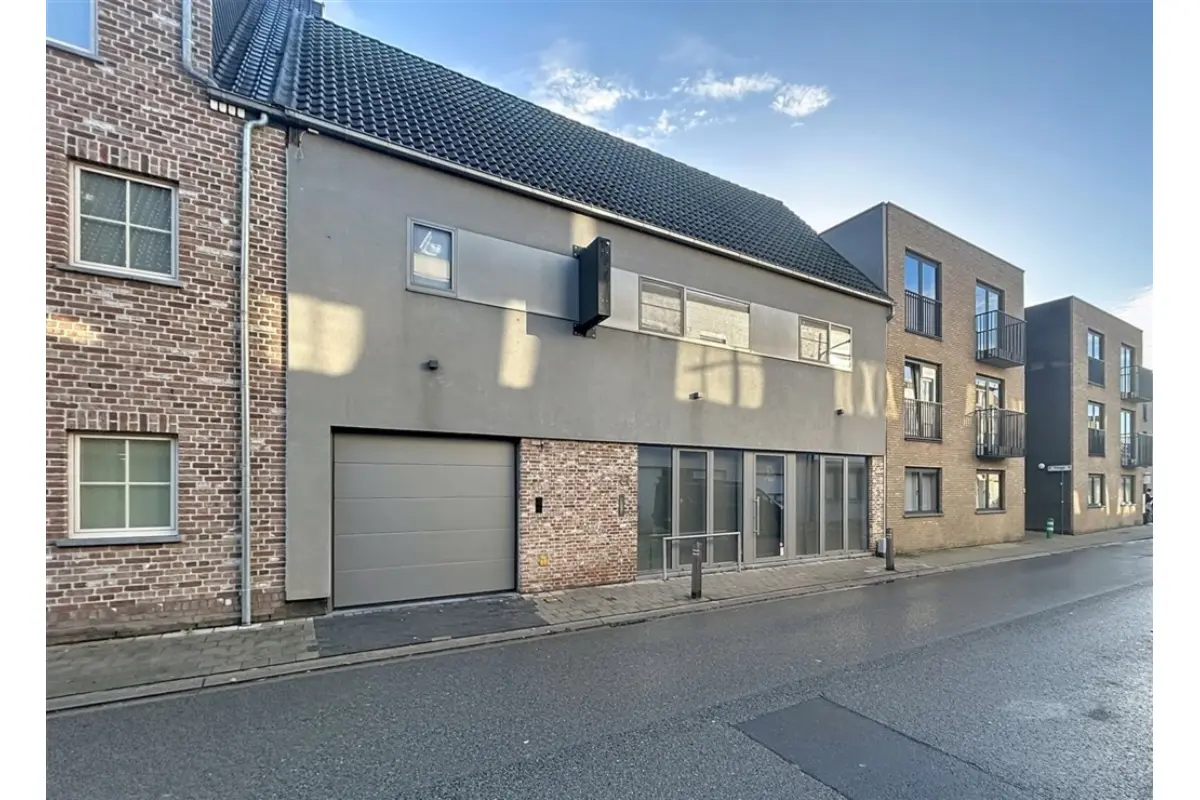 Villa te  koop in Burcht 2070 729000.00€ 5 slaapkamers 324.00m² - Zoekertje 667717