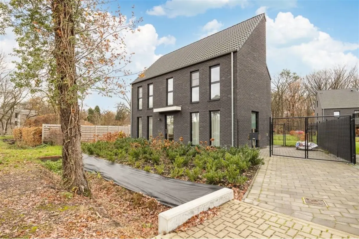 Huis te  koop in Grobbendonk 2280 499000.00€ 3 slaapkamers 189.00m² - Zoekertje 668354