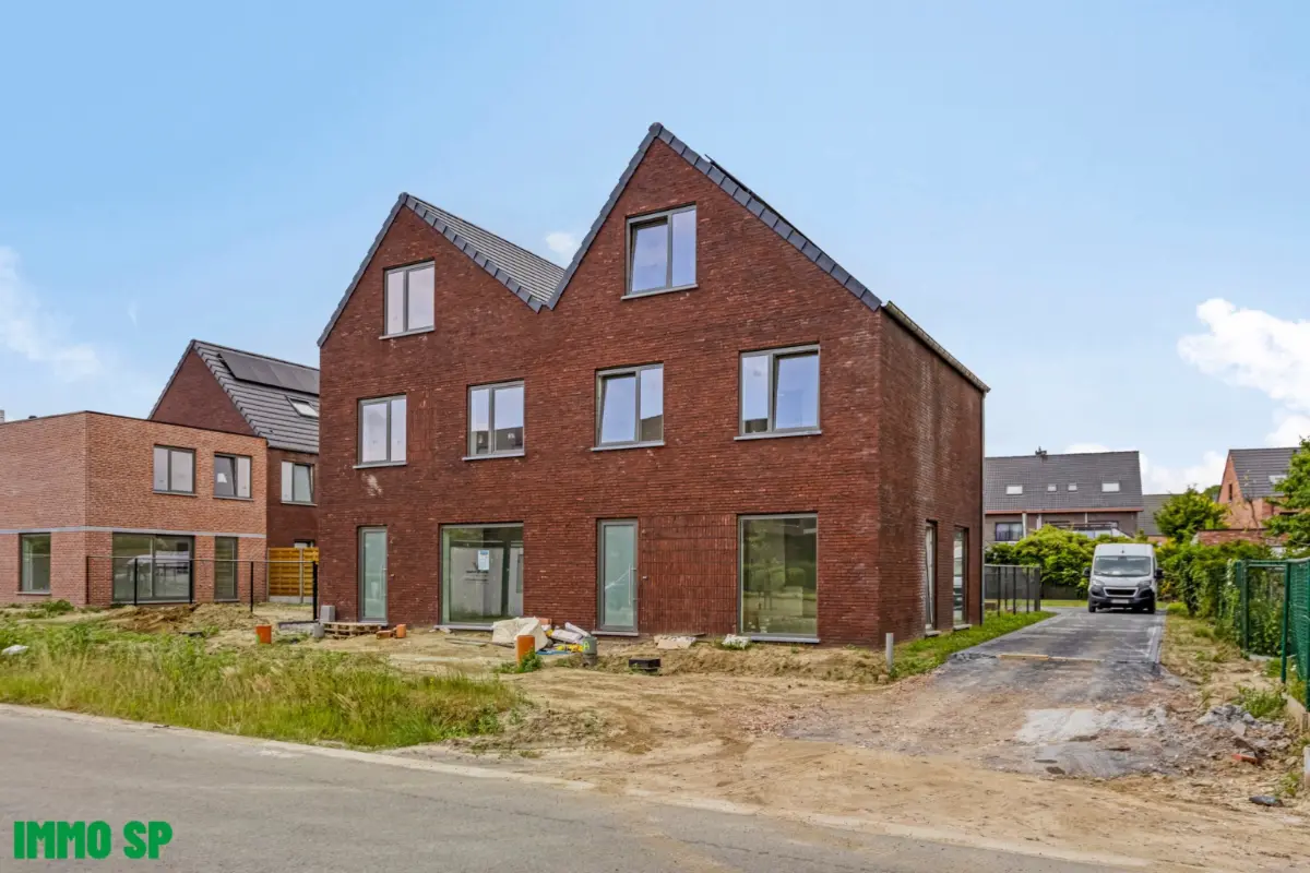 Huis te  koop in Grobbendonk 2280 390000.00€ 4 slaapkamers 178.00m² - Zoekertje 670182