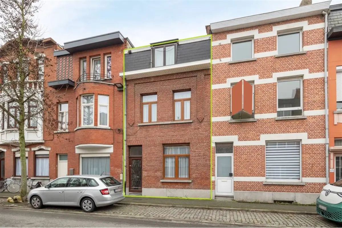 Huis te  koop in Mechelen 2800 275000.00€ 4 slaapkamers 166.00m² - Zoekertje 670196