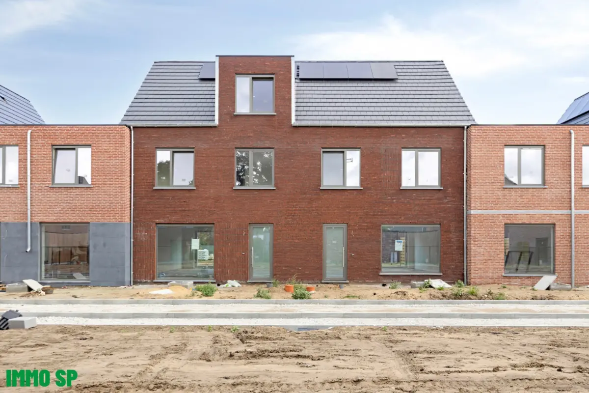 Huis te  koop in Grobbendonk 2280 370000.00€ 4 slaapkamers 126.00m² - Zoekertje 670179