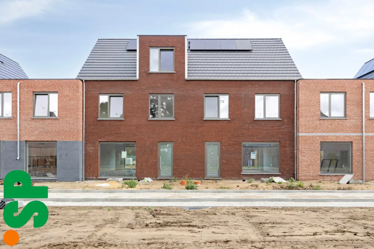 Huis te  koop in Grobbendonk 2280 370000.00€ 4 slaapkamers 126.00m² - Zoekertje 670178