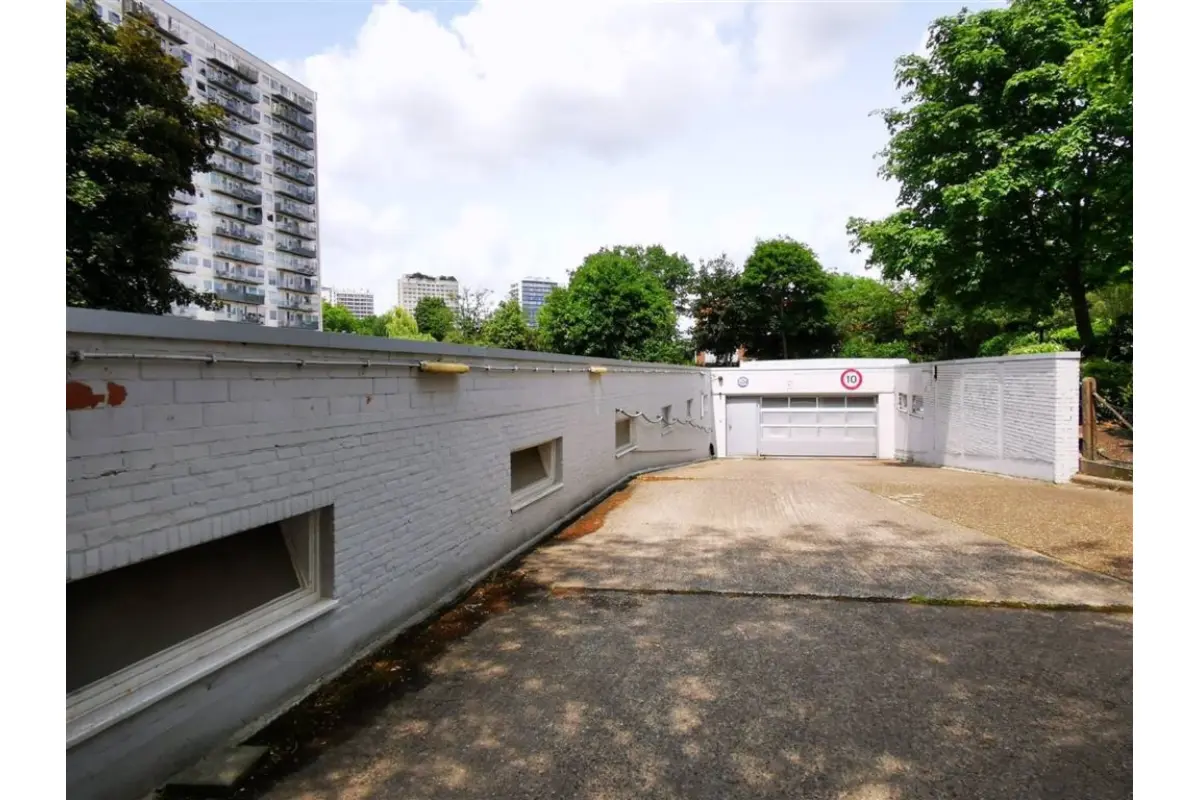 Parking & garage te  huur in Antwerpen 2050 90.00€  slaapkamers m² - Zoekertje 670426