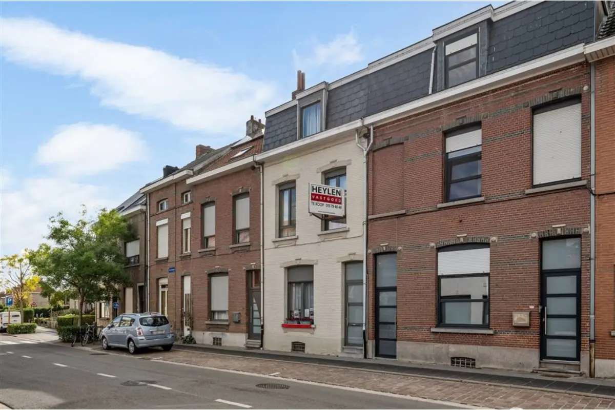 Huis te  koop in Mechelen 2800 385000.00€ 4 slaapkamers 170.00m² - Zoekertje 669280