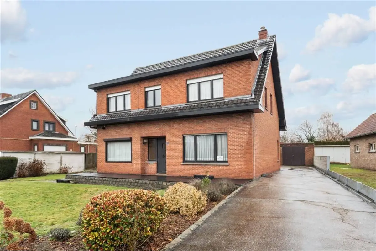 Huis te  koop in Balen 2490 249000.00€ 4 slaapkamers 227.00m² - Zoekertje 669864