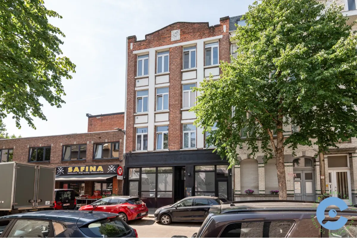 Handelszaak te  koop in Borgerhout 2140 269000.00€  slaapkamers 145.00m² - Zoekertje 669172