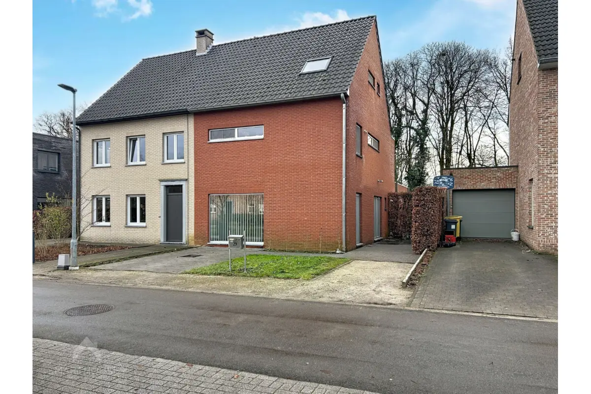 Huis te  koop in Heist-op-den-Berg 2220 515000.00€ 4 slaapkamers 234.00m² - Zoekertje 671861