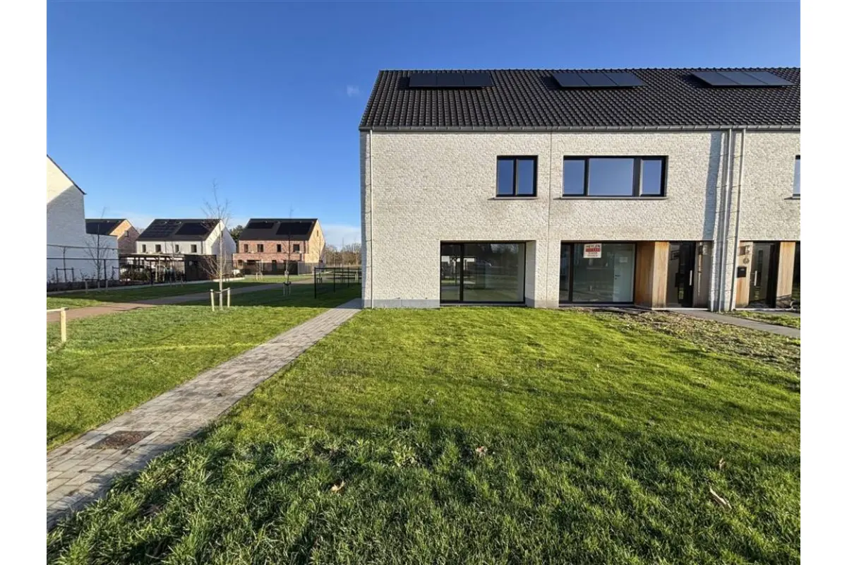 Huis te  huur in Meerhout 2450 1350.00€ 3 slaapkamers 133.00m² - Zoekertje 671997