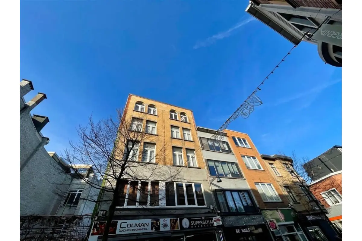 Appartement te  huur in Berchem 2600 800.00€ 1 slaapkamers 55.00m² - Zoekertje 672005