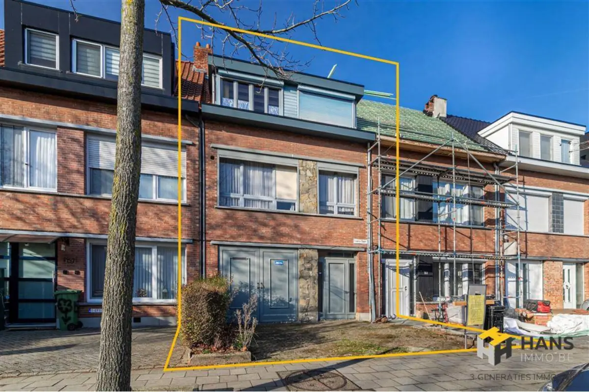 Huis te  in Merksem 2170 319000.00€ 5 slaapkamers 165.00m² - Zoekertje 672674