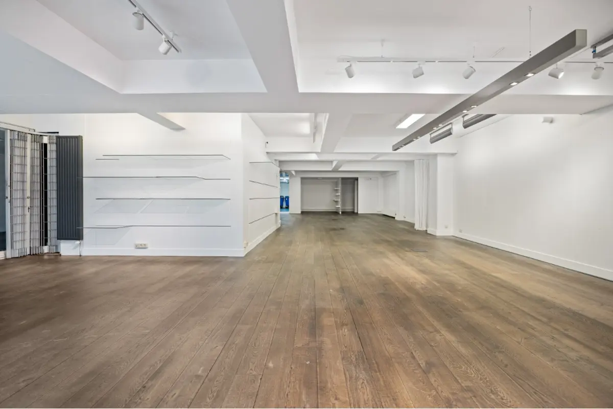 Handelszaak te  huur in Brasschaat 2930 1900.00€  slaapkamers m² - Zoekertje 673578