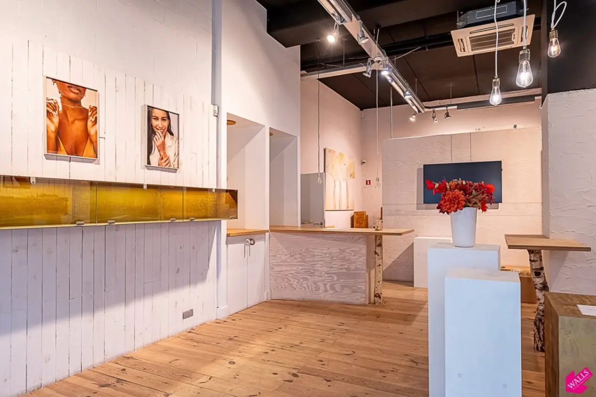 Handelszaak te  huur in Antwerpen 2000 2750.00€  slaapkamers m² - Zoekertje 673806