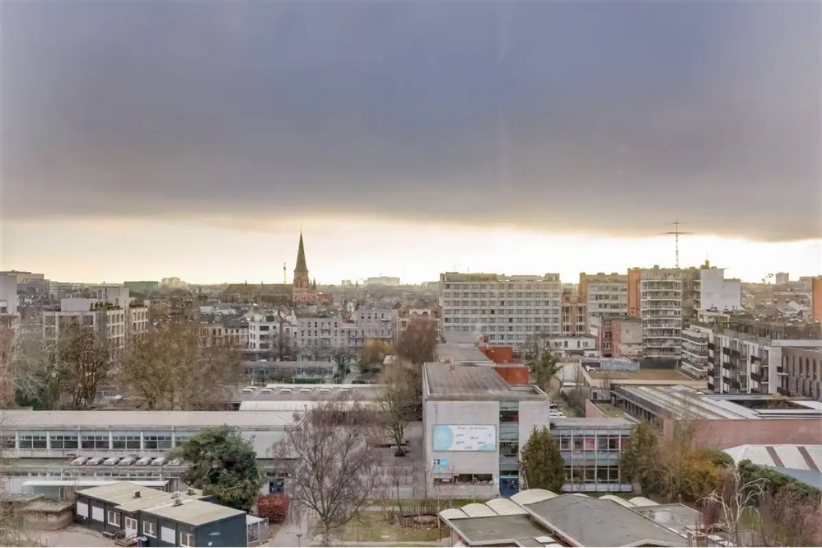 Appartement te  koop in Borgerhout 2140 179900.00€ 2 slaapkamers 90.00m² - Zoekertje 673501