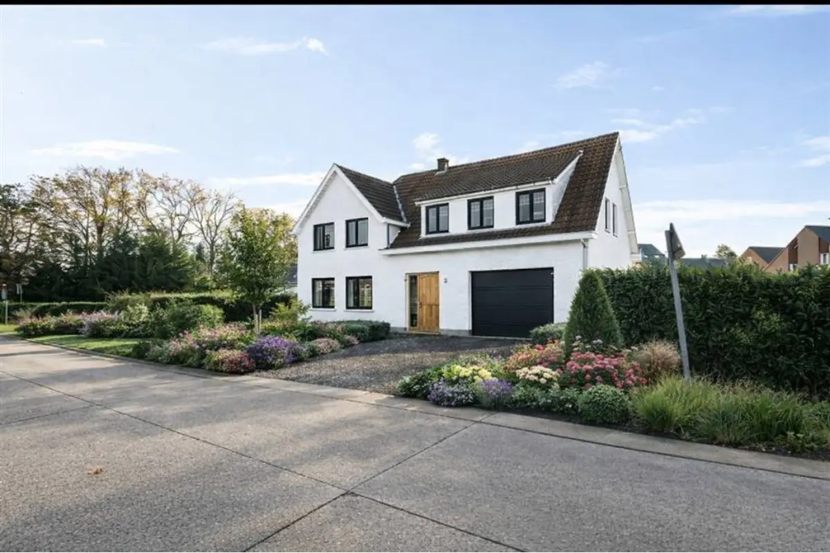 Huis te  koop in Beerse 2340 449000.00€ 5 slaapkamers 218.00m² - Zoekertje 674647