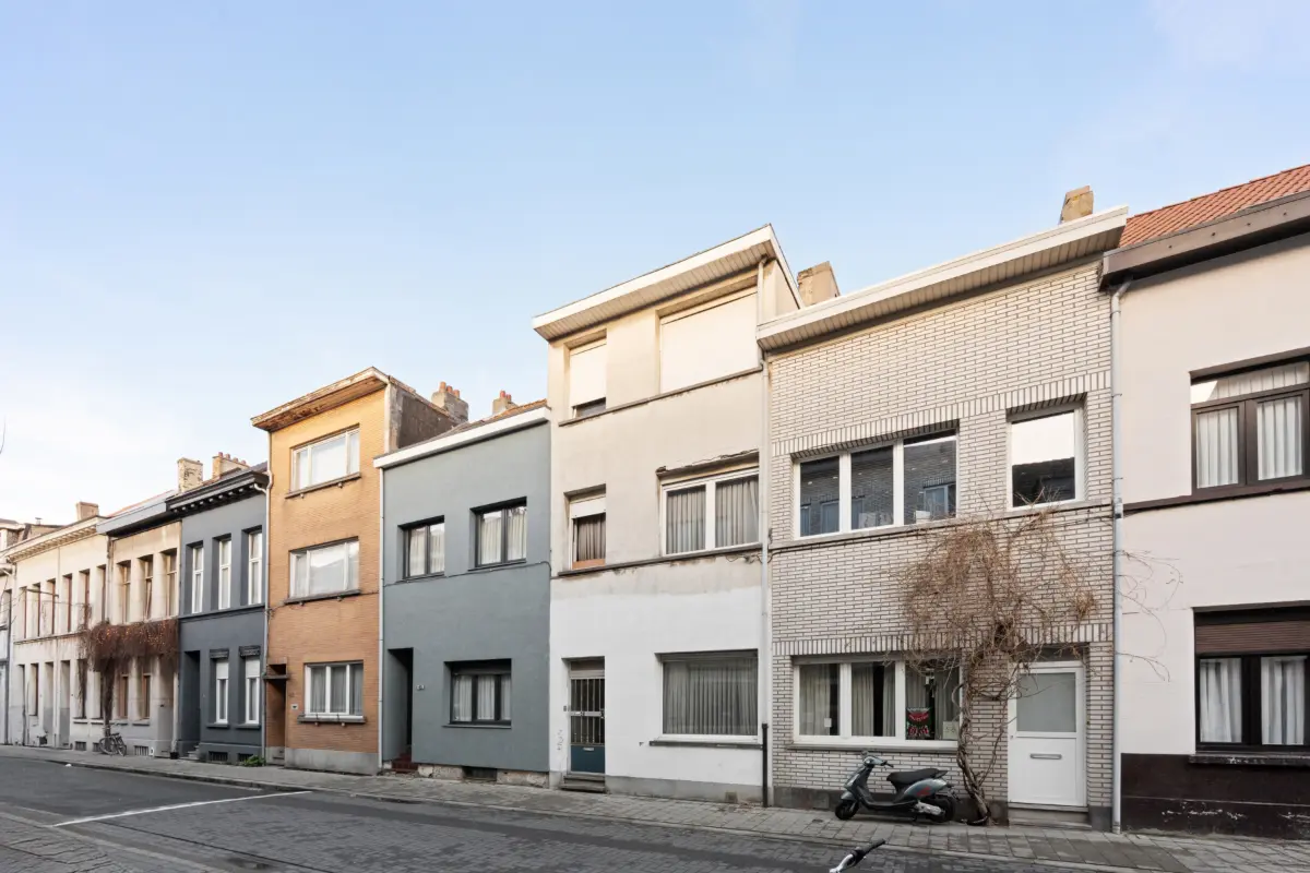 Huis te  koop in Borgerhout 2140 229000.00€ 4 slaapkamers 94.00m² - Zoekertje 674737