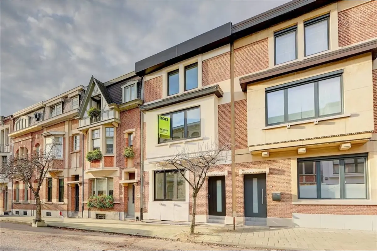 Huis te  koop in Mortsel 2640 675000.00€ 4 slaapkamers 183.00m² - Zoekertje 675472