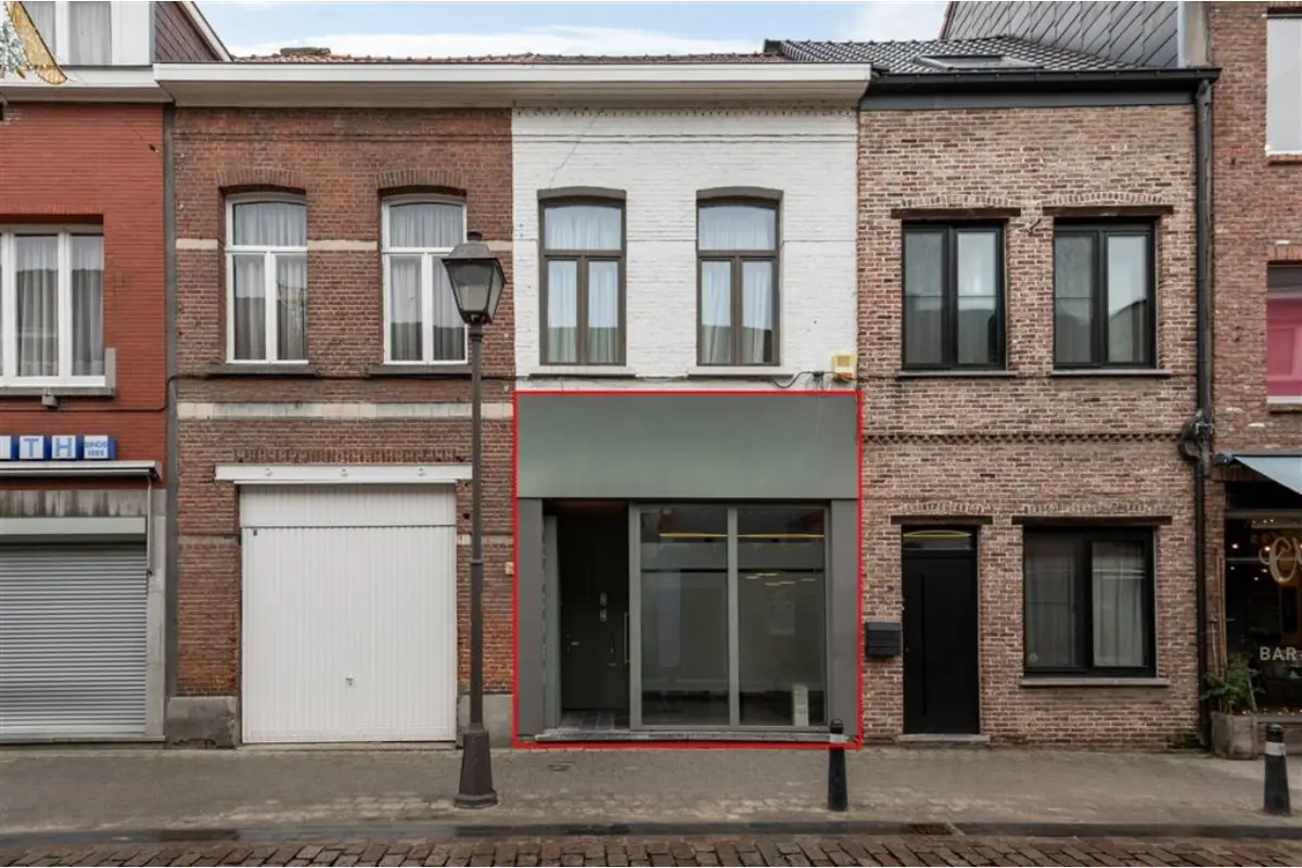 Handelszaak te  koop in Lier 2500 209000.00€  slaapkamers 67.00m² - Zoekertje 675492