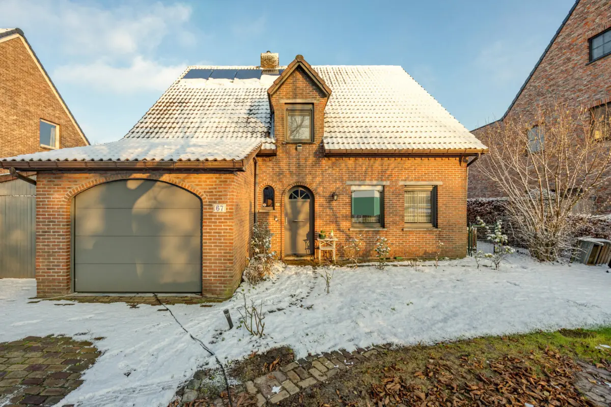 Huis te  koop in Hoogstraten 2320 499000.00€ 4 slaapkamers 200.00m² - Zoekertje 675640