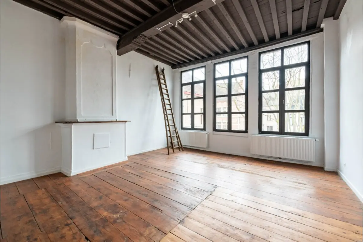 Handelszaak te  huur in Antwerpen 2000 995.00€  slaapkamers m² - Zoekertje 675411