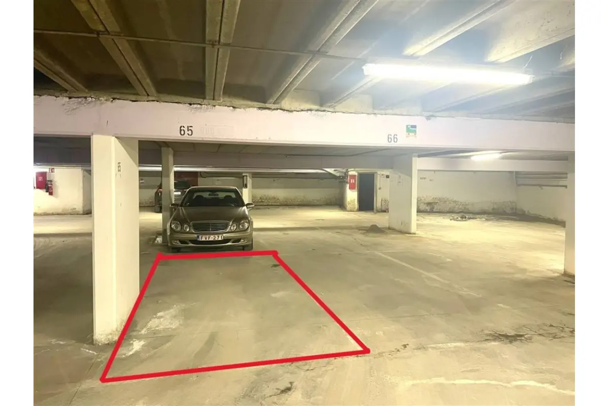 Parking & garage te  huur in Antwerpen 2018 120.00€  slaapkamers m² - Zoekertje 676461