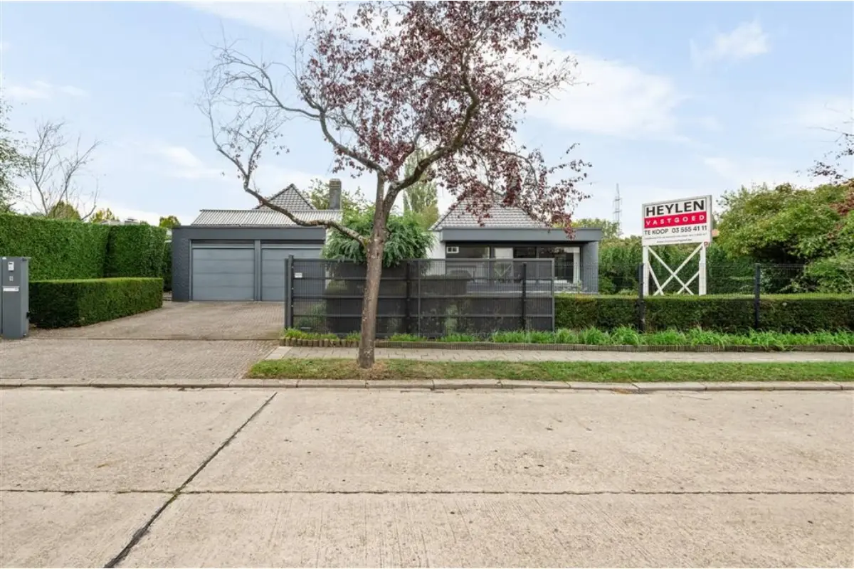 Huis te  koop in Brecht 2960 649000.00€ 3 slaapkamers 234.00m² - Zoekertje 676852