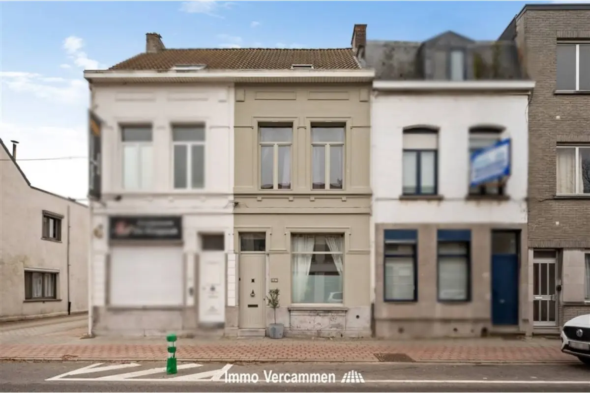 Huis te  koop in Lier 2500 399000.00€ 3 slaapkamers 172.00m² - Zoekertje 677308