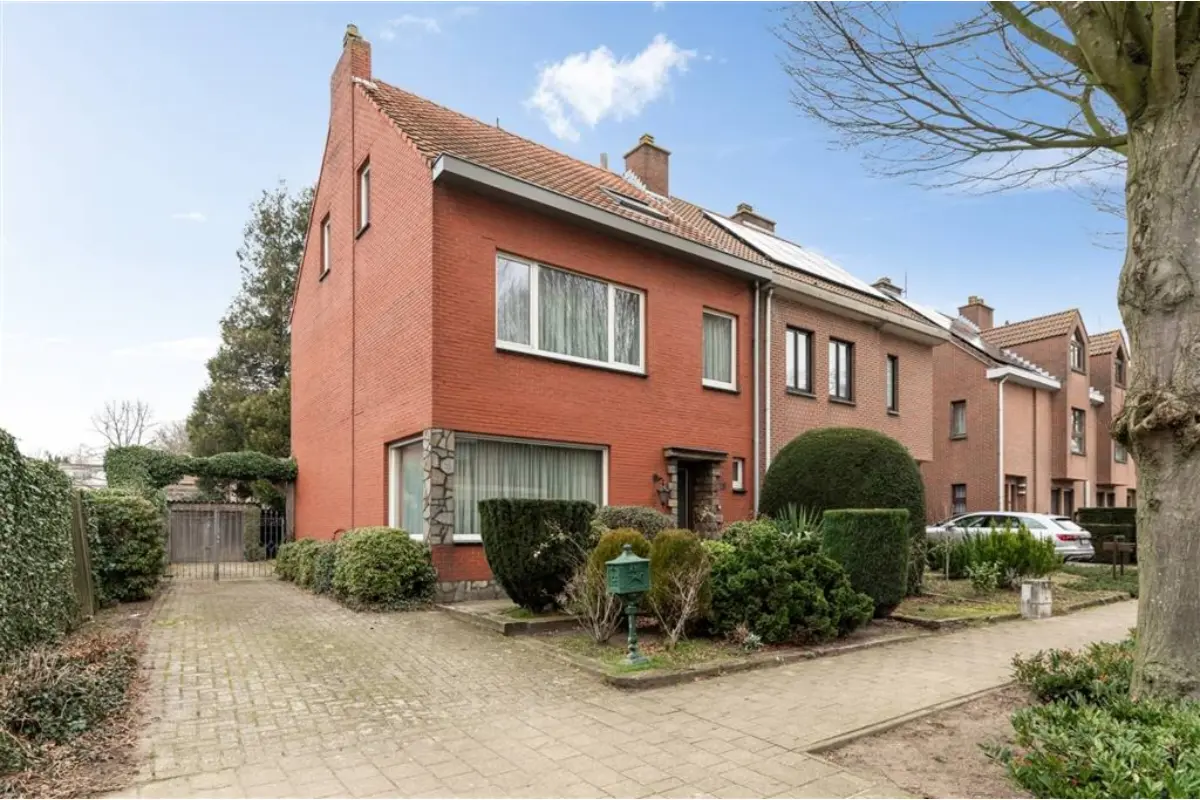 Huis te  koop in Essen 2910 299000.00€ 5 slaapkamers 162.00m² - Zoekertje 678071