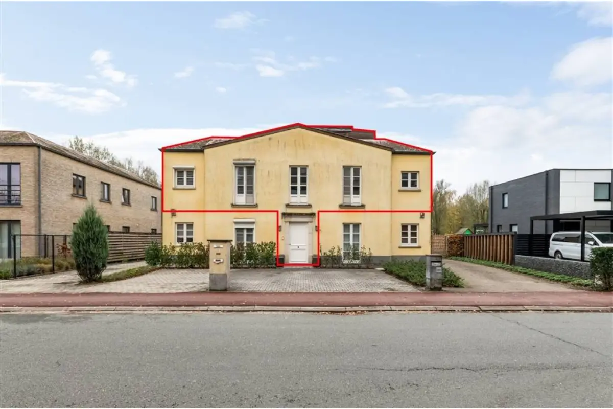 Huis te  koop in Emblem 2520 679000.00€ 3 slaapkamers 240.00m² - Zoekertje 678058