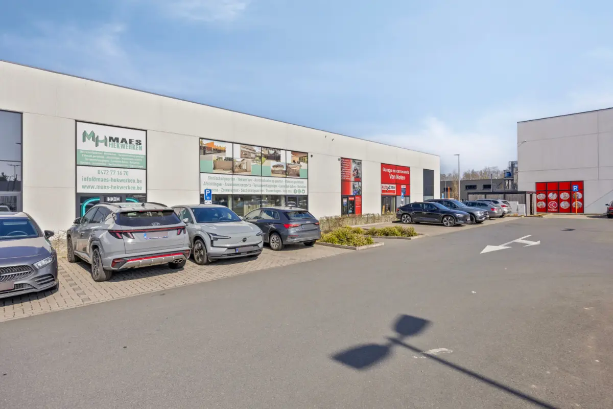 Handelszaak te  koop in Hulshout 2235 1048000.00€  slaapkamers 977.00m² - Zoekertje 677743