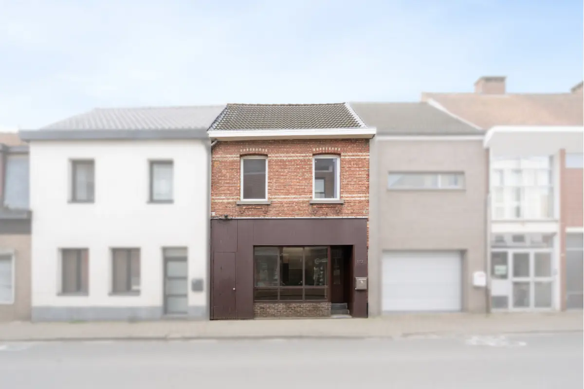 Huis te  koop in Zwijndrecht 2070 225000.00€ 4 slaapkamers 147.00m² - Zoekertje 677836