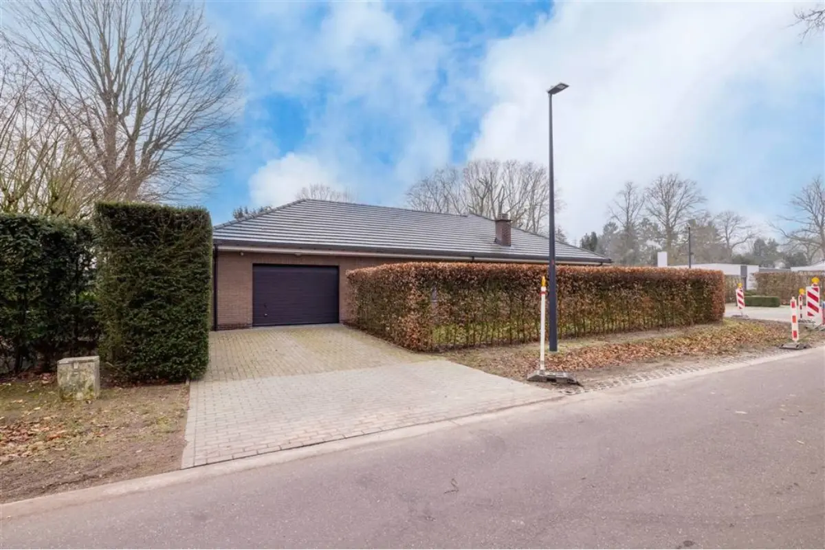 Huis te  koop in Westmalle 2390 449900.00€ 3 slaapkamers 193.00m² - Zoekertje 679128