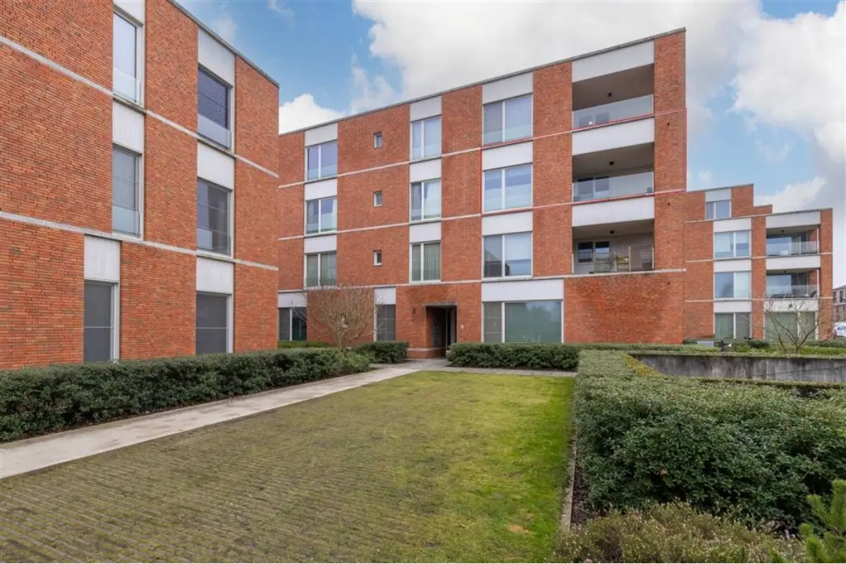 Appartement te  koop in Oostmalle 2390 294900.00€ 2 slaapkamers 87.00m² - Zoekertje 679622