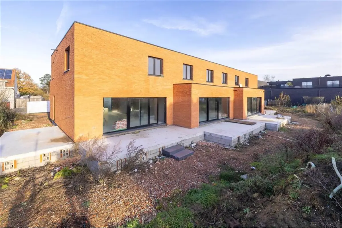 Huis te  koop in Heist-op-den-Berg 2220 435000.00€ 3 slaapkamers 181.00m² - Zoekertje 679639