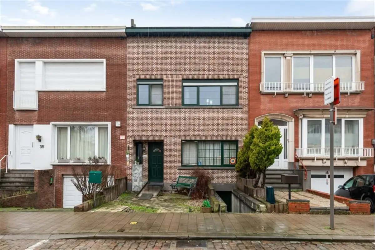 Huis te  koop in Deurne 2100 369000.00€ 3 slaapkamers 137.50m² - Zoekertje 679851