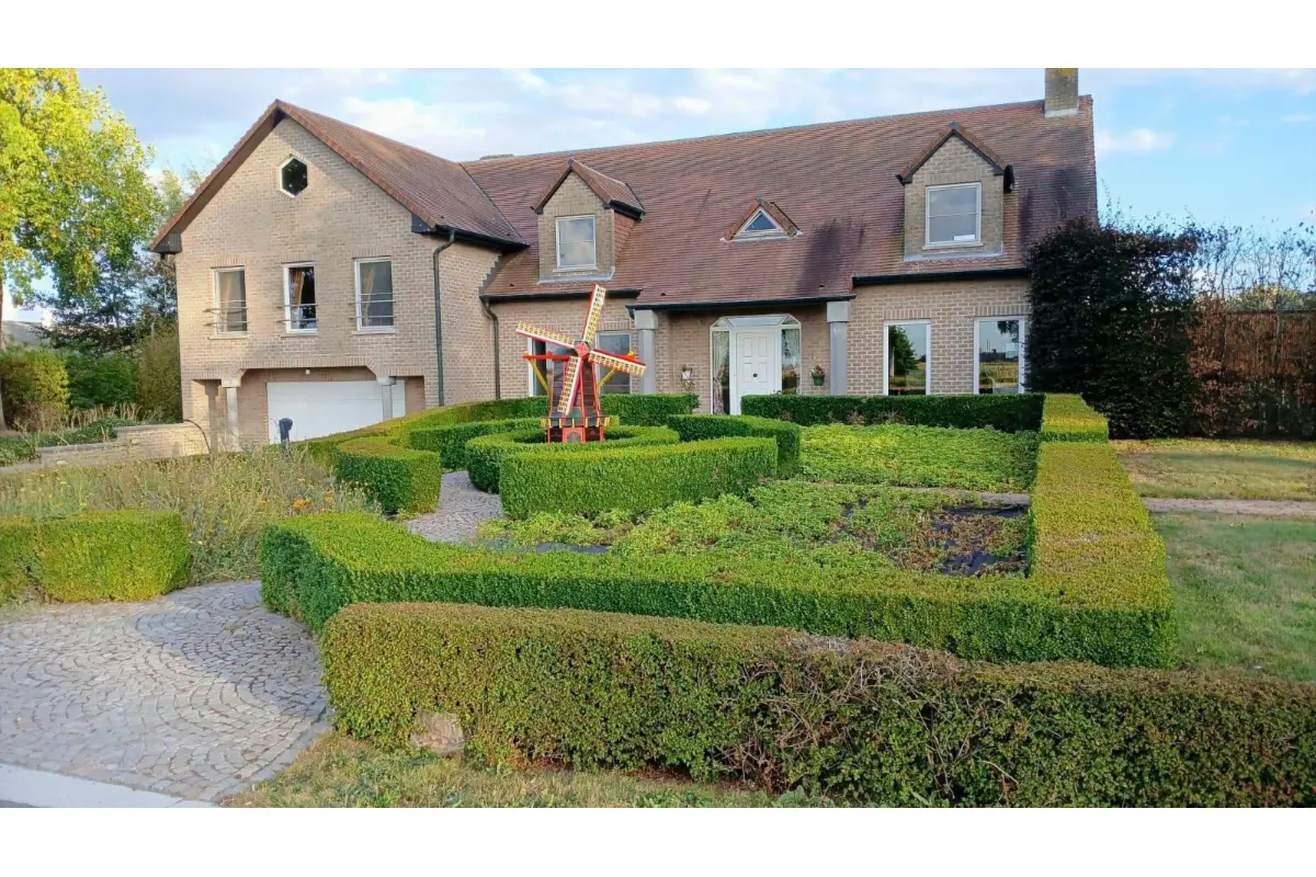 Huis te  koop in Merksplas 2330 629000.00€ 5 slaapkamers 442.00m² - Zoekertje 680908