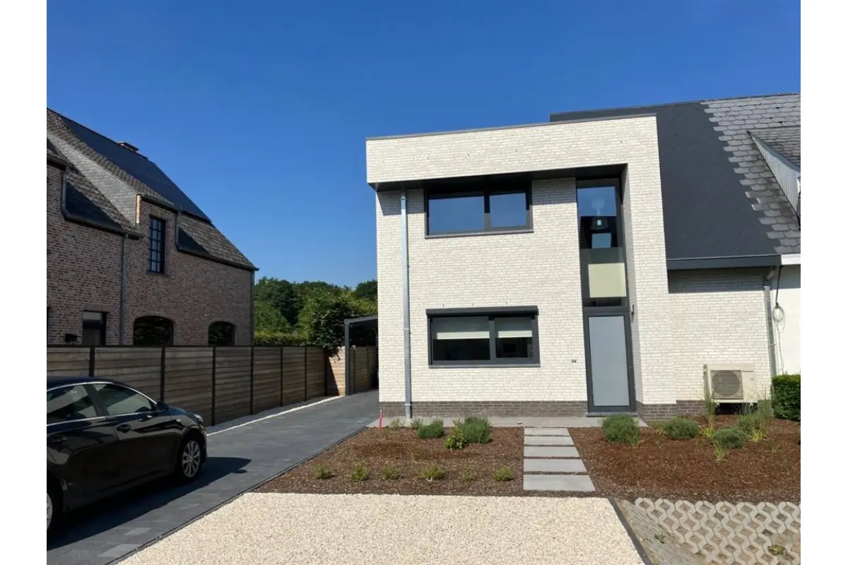 Huis te  huur in Grobbendonk 2280 1560.00€ 2 slaapkamers 121.00m² - Zoekertje 680047