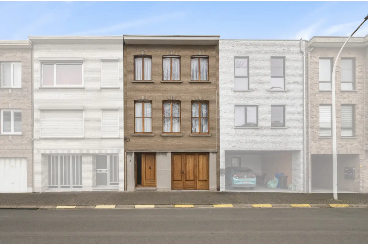 Huis te  koop in Zwijndrecht 2070 350000.00€ 4 slaapkamers 215.00m² - Zoekertje 680852