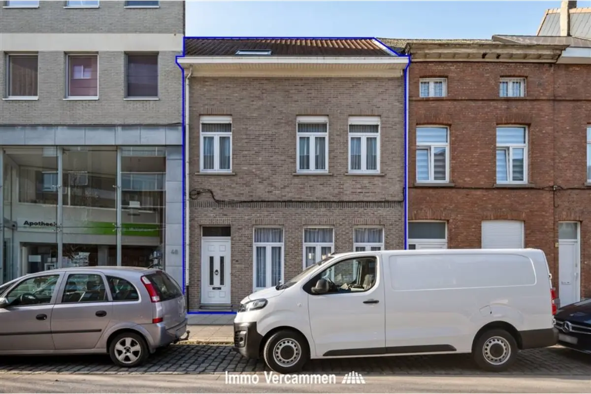 Huis te  koop in Mechelen 2800 385000.00€ 4 slaapkamers 245.00m² - Zoekertje 680187