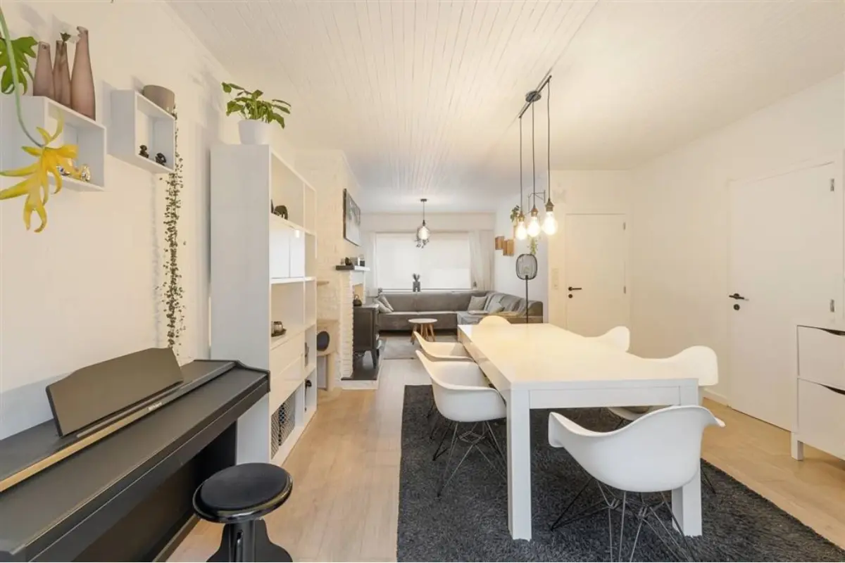 Huis te  koop in Schoten 2900 299000.00€ 4 slaapkamers 131.00m² - Zoekertje 680606