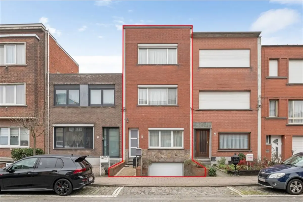 Huis te  koop in Wilrijk 2610 549000.00€ 5 slaapkamers 177.00m² - Zoekertje 682207