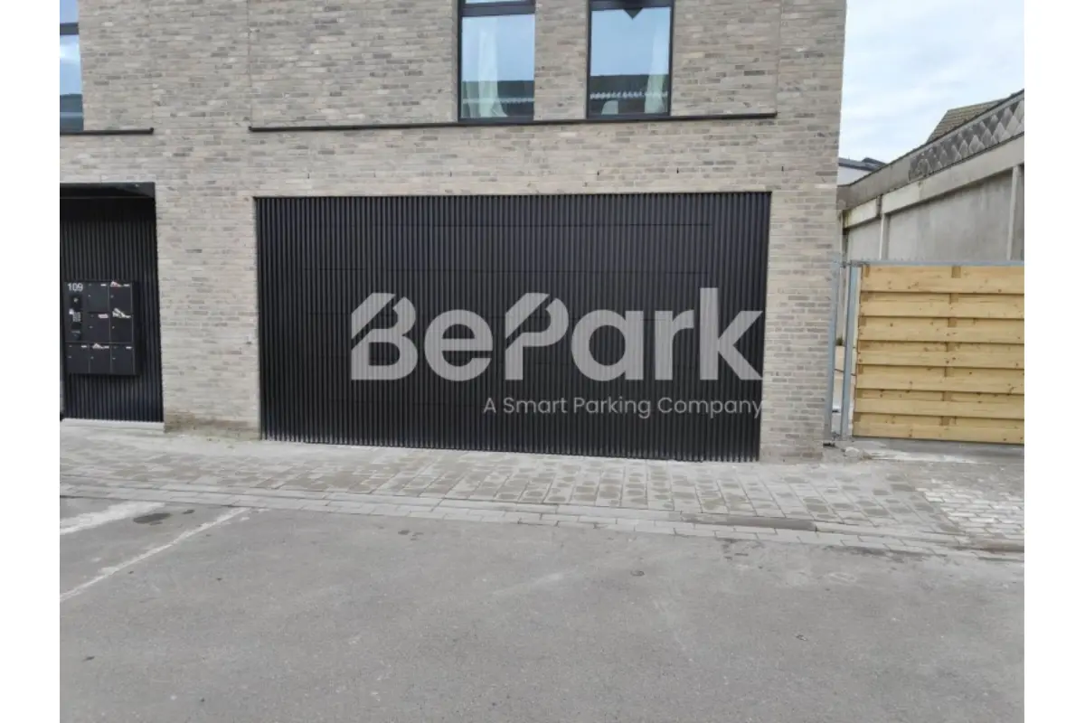 Parking & garage te  huur in Antwerpen 2060 99.00€  slaapkamers m² - Zoekertje 681980