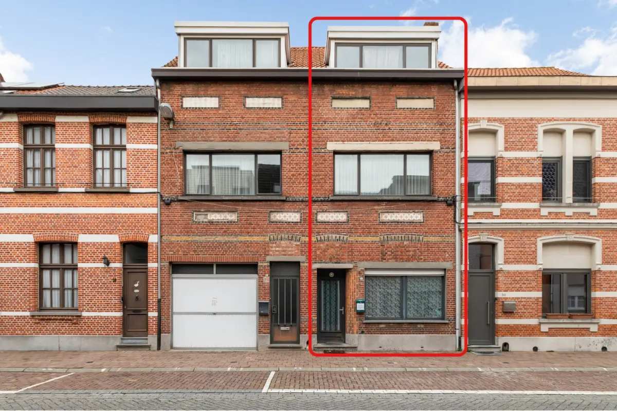 Huis te  in Merksem 2170 249000.00€ 3 slaapkamers 168.00m² - Zoekertje 681349