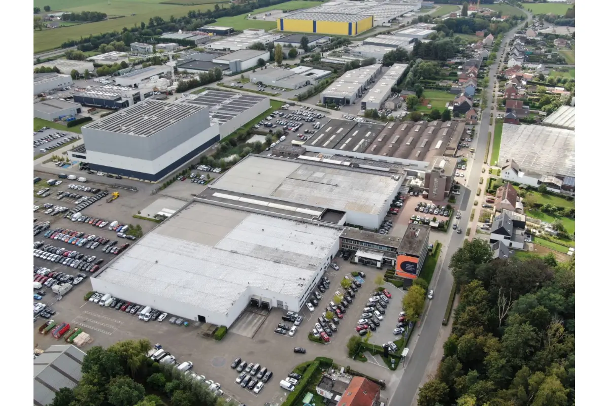 Handelszaak te  huur in Kontich 2550 4935.00€  slaapkamers 1316.00m² - Zoekertje 682742