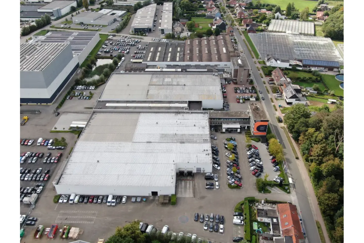 Handelszaak te  huur in Kontich 2550 21995.00€  slaapkamers 5865.00m² - Zoekertje 682744